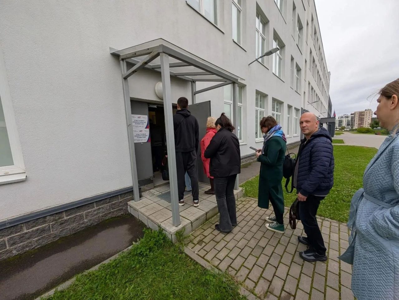В Кудрово начались выборы в Госдуму и Заксобрание Ленобласти
