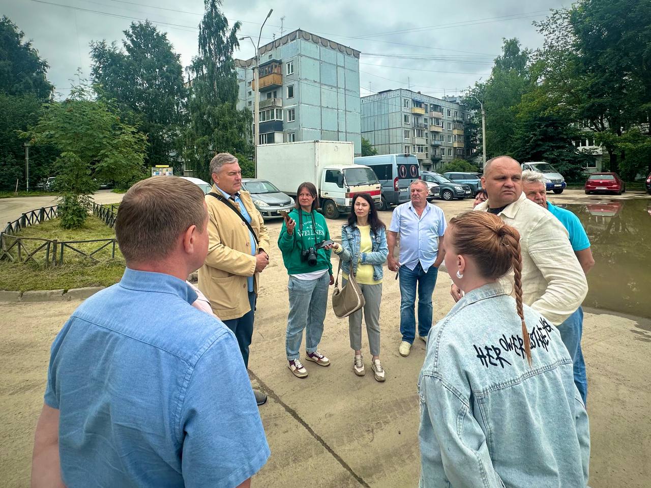 Мусорную площадку в Янино превратят в парковку
