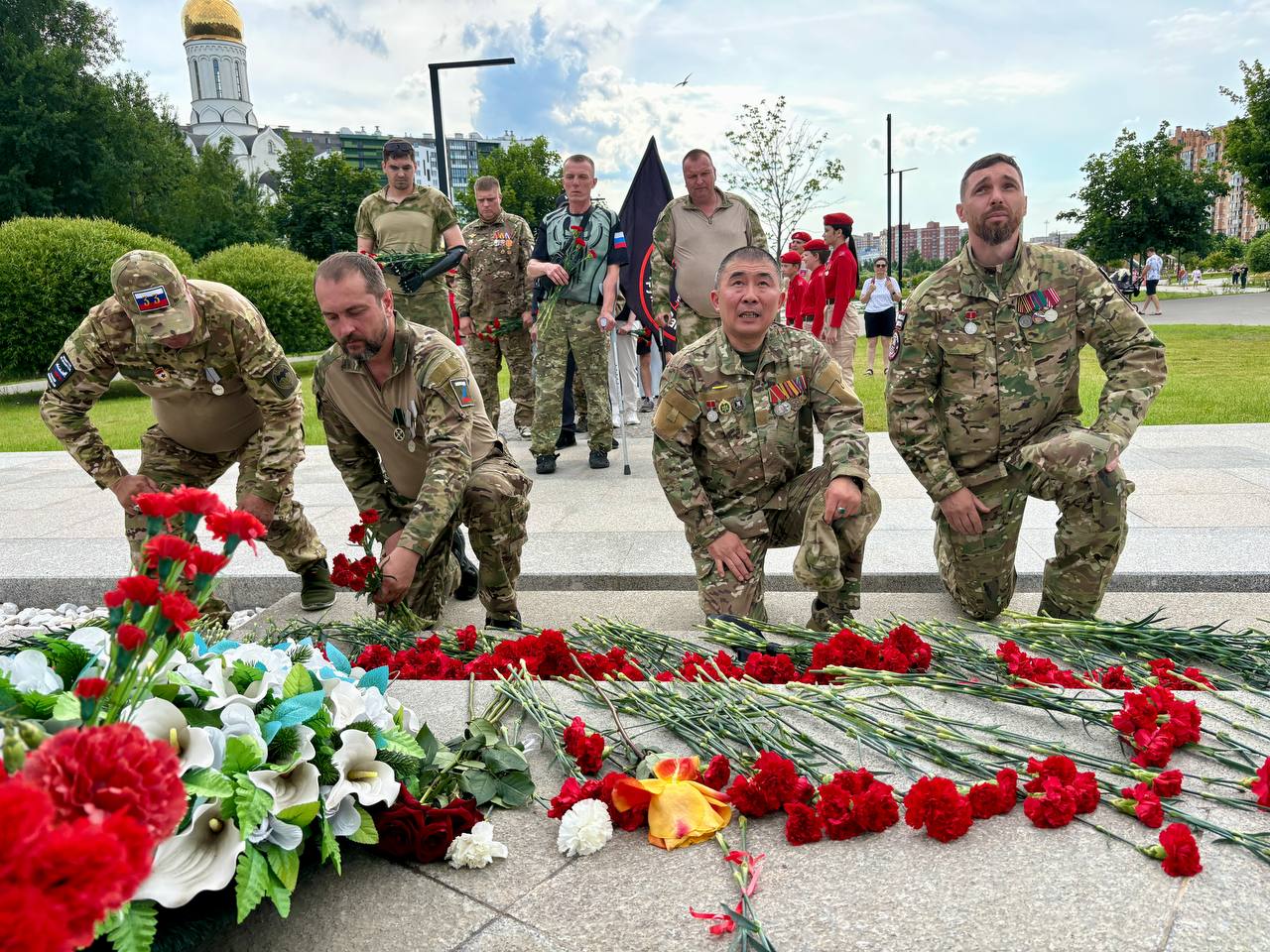 Кудрово встретило автопробег памяти в честь Дня ветеранов боевых действий