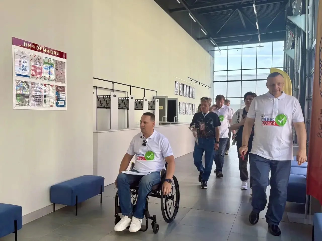 В кудровском ДК выявили проблемы с доступностью для маломобильных жителей