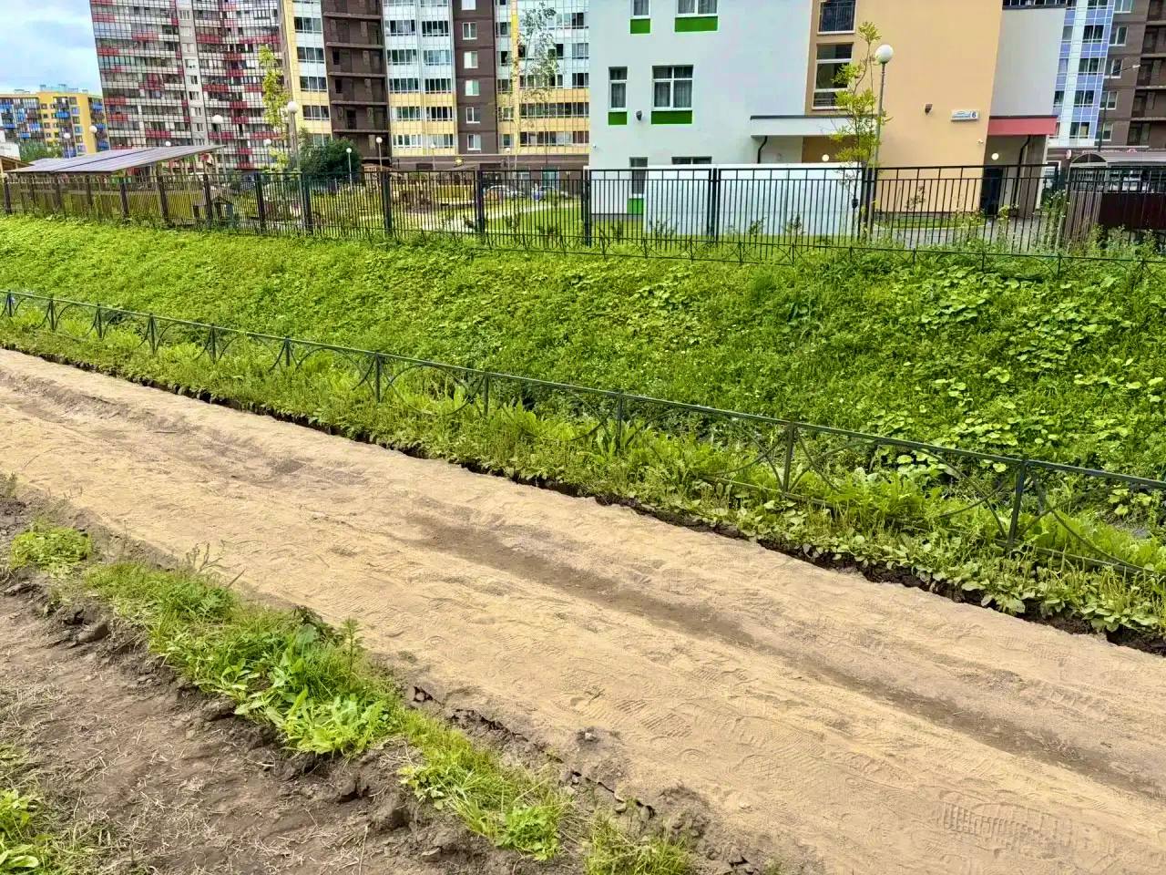 Брусчатку у ручья в Кудрово заменят асфальтом