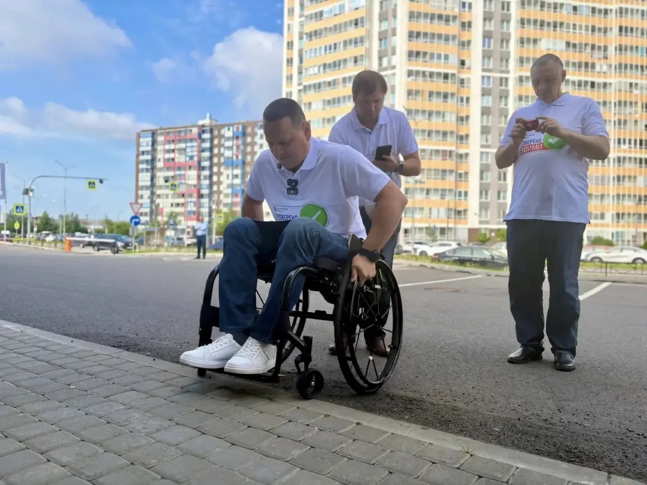 В кудровском ДК выявили проблемы с доступностью для маломобильных жителей