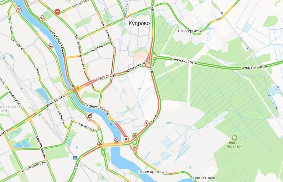 ДТП у вантового моста создало пробку на КАД